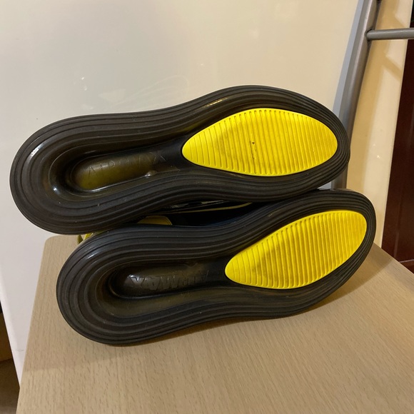 Nike Air Max 720 Saturn - Picture 5 of 8